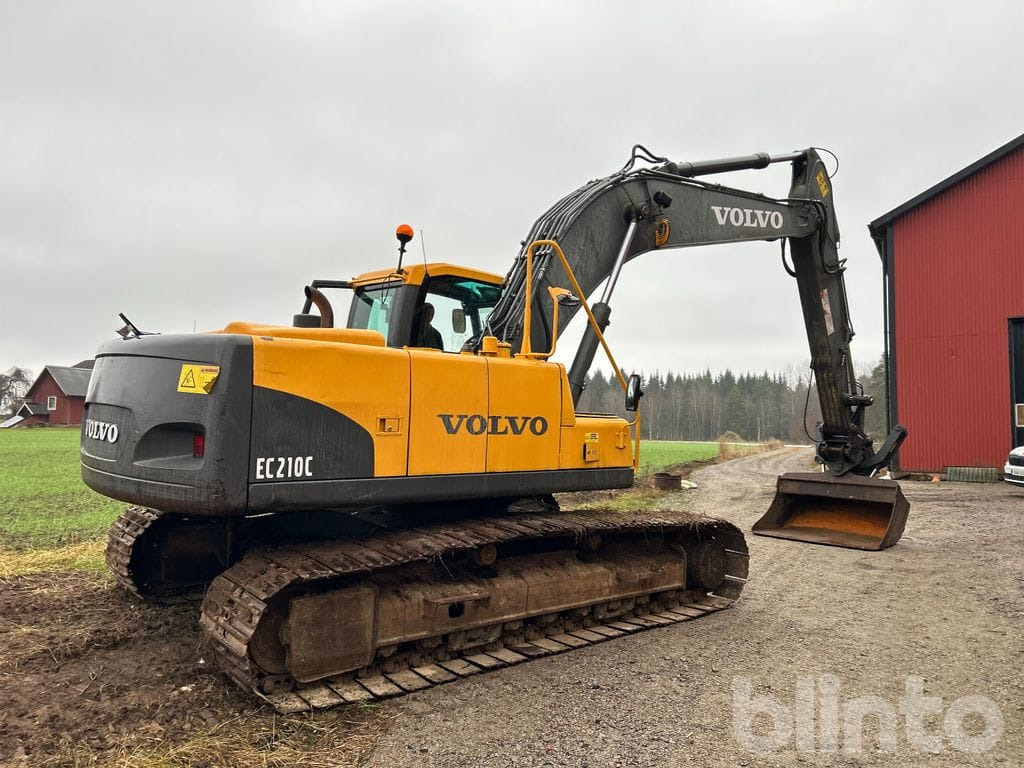 VOLVO A25 samt EC 210CL - Excavadora de cadenas, Dúmper articulado: foto 5 VOLVO A25 samt EC 210CL - Excavadora de cadenas, Dúmper articulado: foto 5