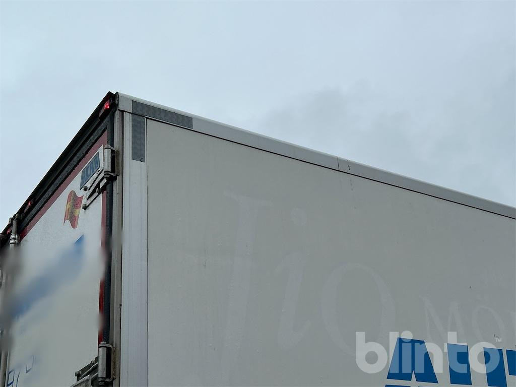 Camión caja cerrada VOLVO FH 4*2: foto 23