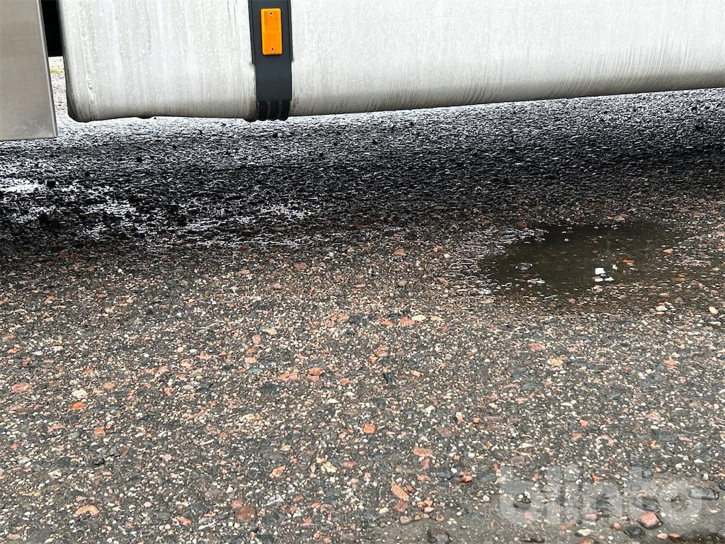 Camión caja cerrada VOLVO FH 4*2: foto 22