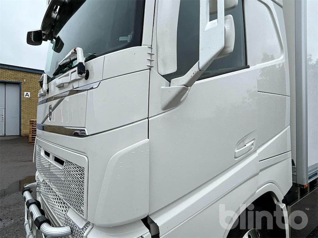 Camión caja cerrada VOLVO FH 4*2: foto 46