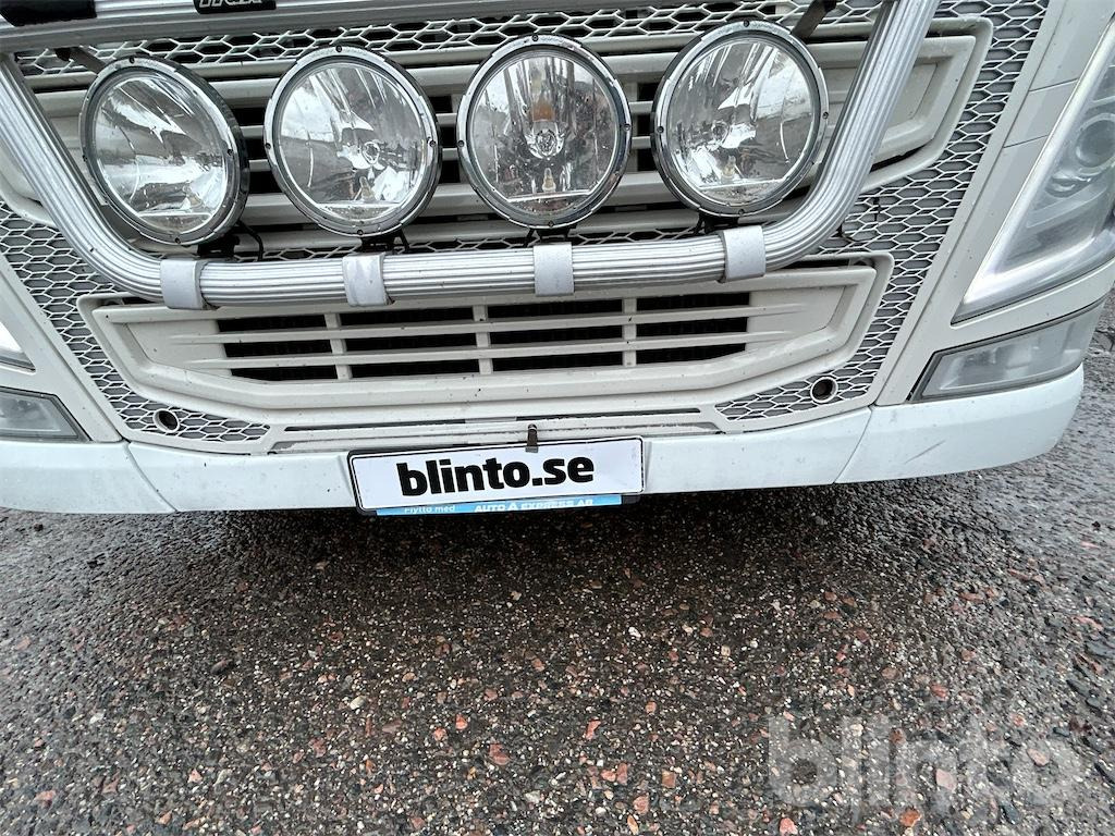 Camión caja cerrada VOLVO FH 4*2: foto 50