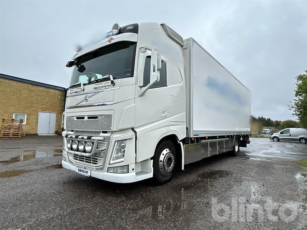 Camión caja cerrada VOLVO FH 4*2: foto 8