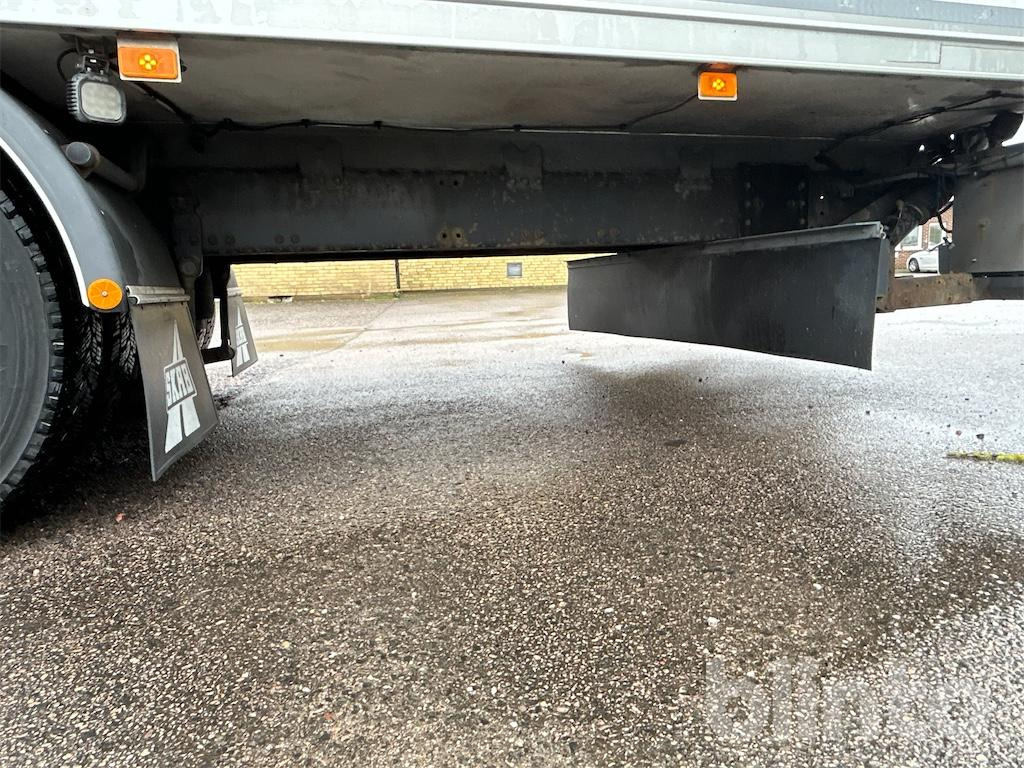 Camión caja cerrada VOLVO FH 4*2: foto 34