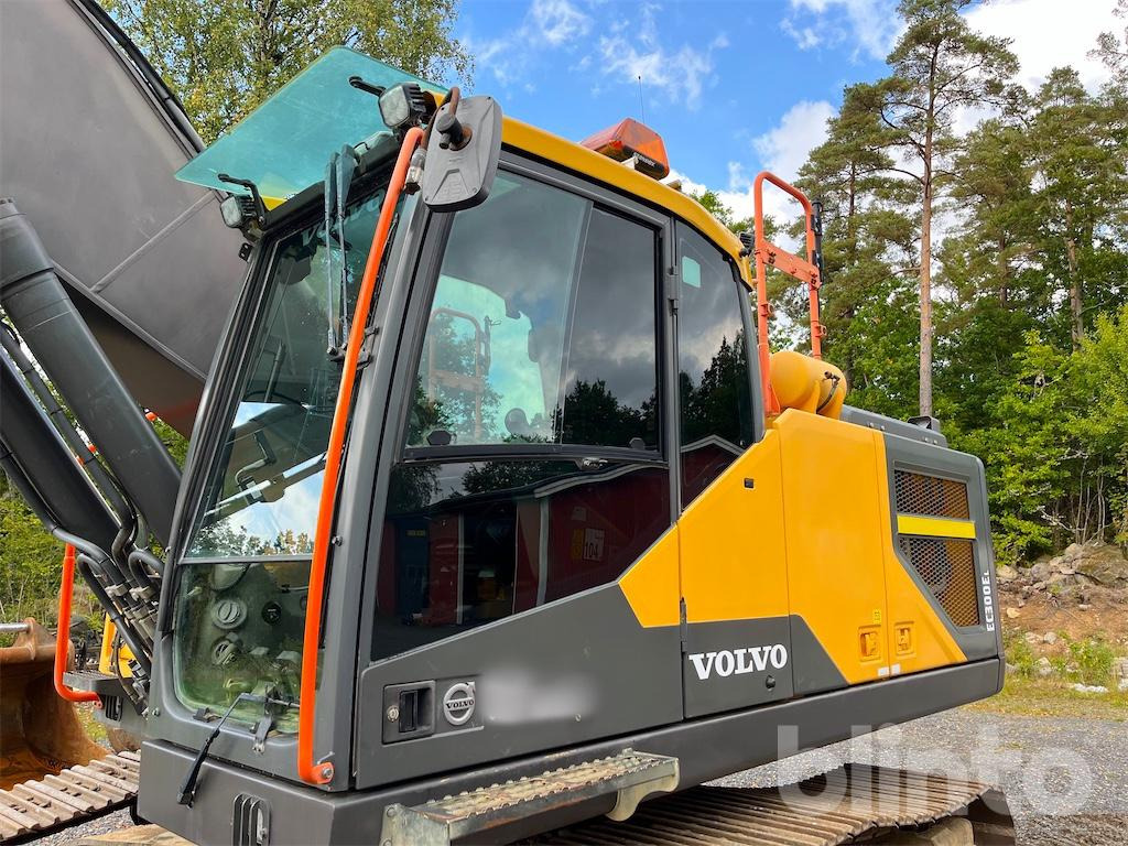 Excavadora de cadenas Volvo EC300EL: foto 8
