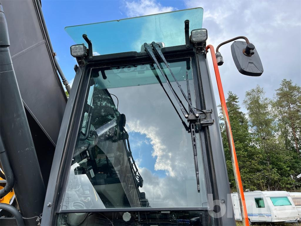 Excavadora de cadenas Volvo EC300EL: foto 10