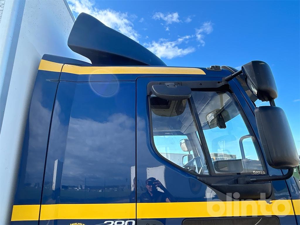 Camión caja cerrada Volvo FL280 4x2 SKAB Öpp. sida / Zepro: foto 19