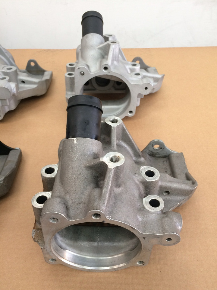 CARCASSA RIDUTTORE PER POMPA CARBURANTE ALTA PRESSIONE - MOTORI MAN D2066 / D2676 - Bomba de combustible para Camión: foto 2 CARCASSA RIDUTTORE PER POMPA CARBURANTE ALTA PRESSIONE - MOTORI MAN D2066 / D2676 - Bomba de combustible para Camión: foto 2