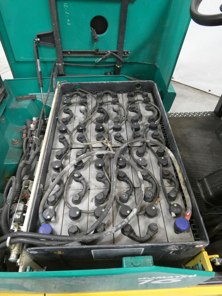 Komatsu FB16M-ZR - Carretilla elevadora eléctrica: foto 3 Komatsu FB16M-ZR - Carretilla elevadora eléctrica: foto 3