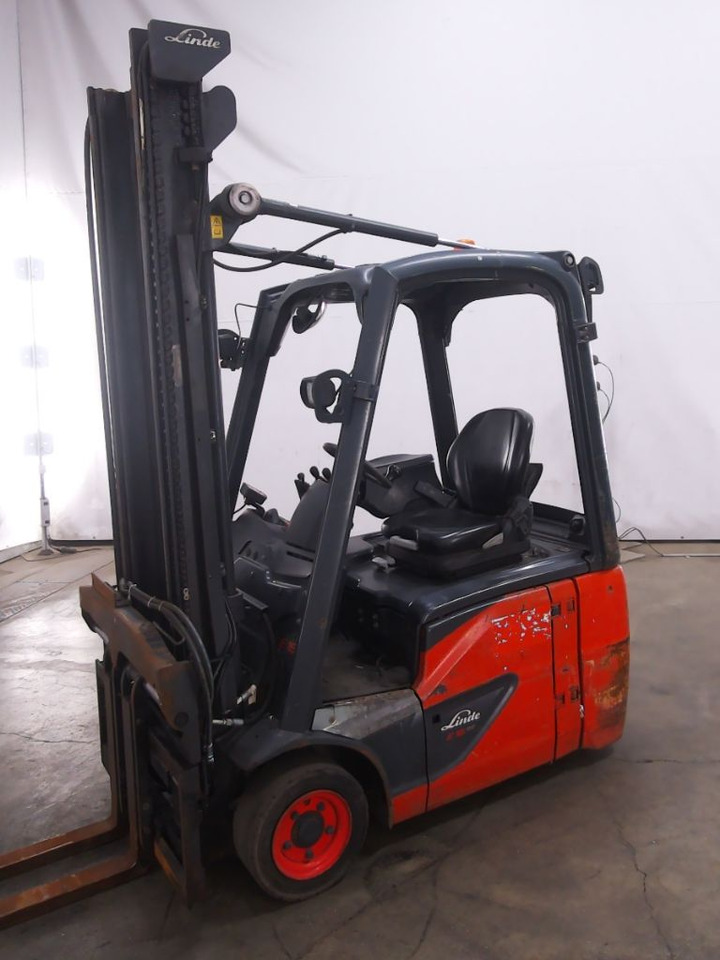Linde E16C-02 - Carretilla elevadora eléctrica: foto 5 Linde E16C-02 - Carretilla elevadora eléctrica: foto 5