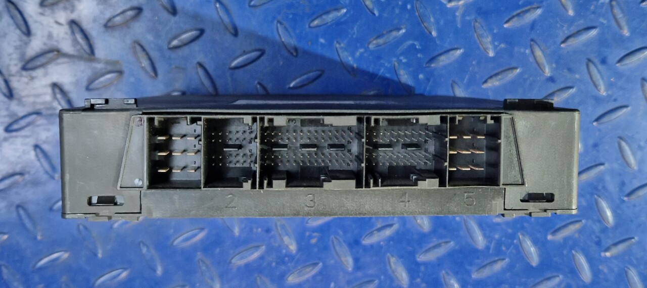 MERCEDES-BENZ Control Device Actros Mp4 CPC3 A0044464702 - Piezas de recambio para Otros maquinaria: foto 2 MERCEDES-BENZ Control Device Actros Mp4 CPC3 A0044464702 - Piezas de recambio para Otros maquinaria: foto 2