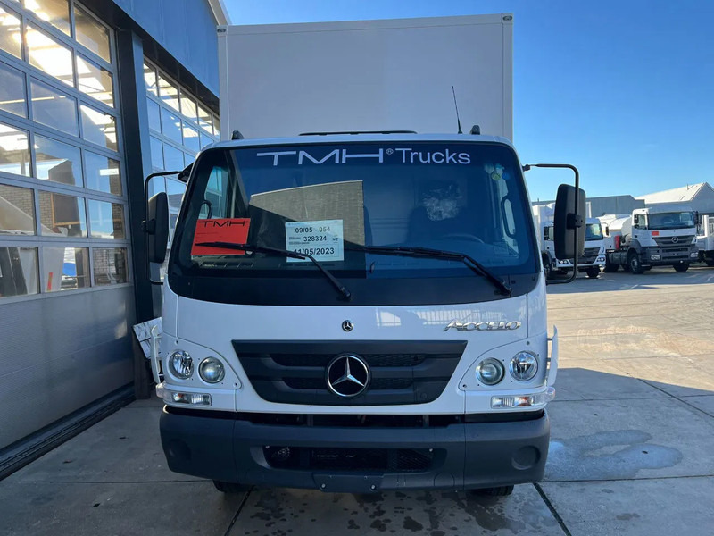 Mercedes-Benz Accelo 915 4x2 Closed Cargo Truck - Camión caja cerrada: foto 4 Mercedes-Benz Accelo 915 4x2 Closed Cargo Truck - Camión caja cerrada: foto 4