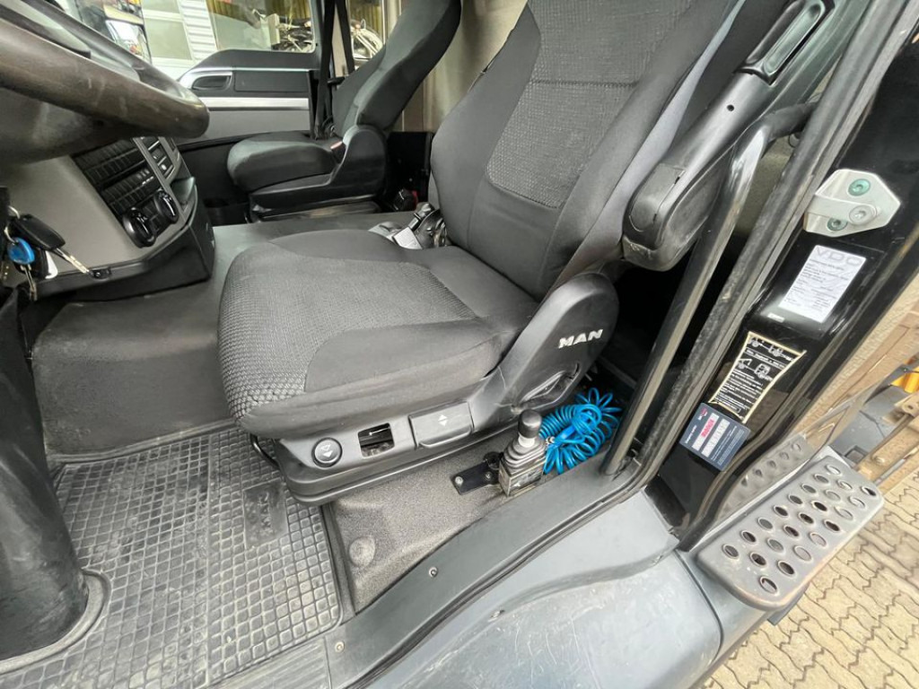 Camión volquete MAN MAN TG-S 4 Achs Muldenkipper 35.460 8x6 Meiller 18m³: foto 14 Camión volquete MAN MAN TG-S 4 Achs Muldenkipper 35.460 8x6 Meiller 18m³: foto 14