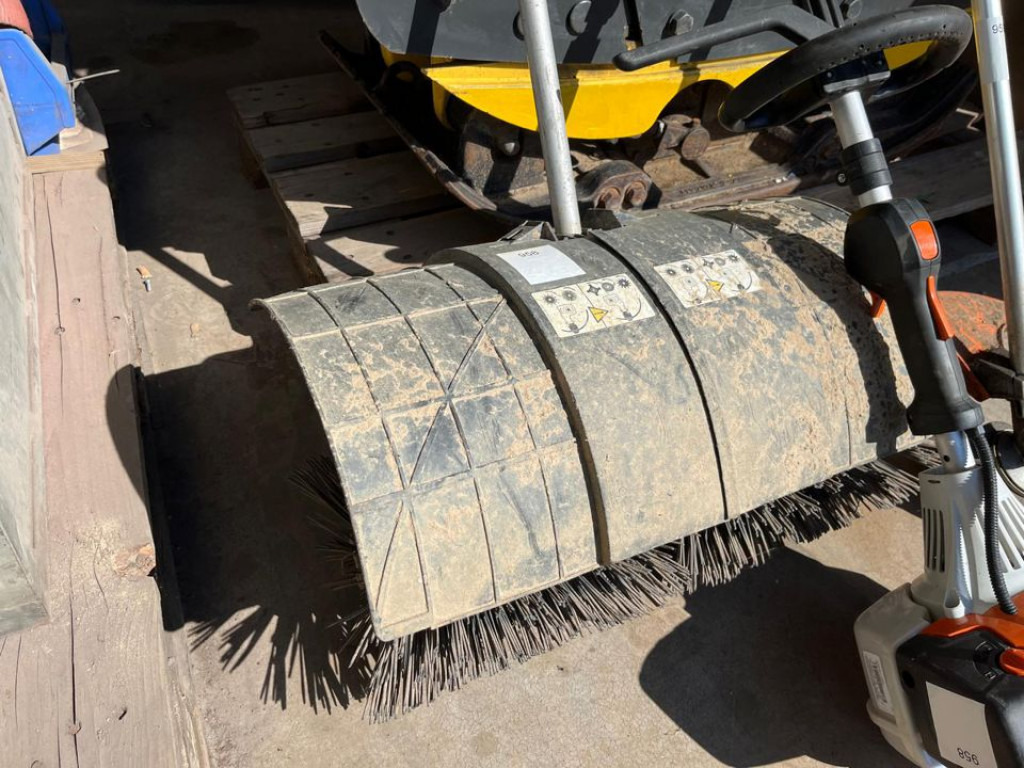 Stihl Stihl Kombimotor Kleinteile KM 131/R - Maquinaria de jardinería: foto 2 Stihl Stihl Kombimotor Kleinteile KM 131/R - Maquinaria de jardinería: foto 2