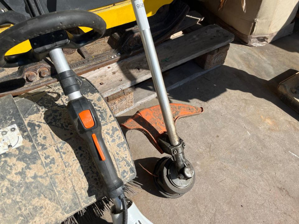 Stihl Stihl Kombimotor Kleinteile KM 131/R - Maquinaria de jardinería: foto 4 Stihl Stihl Kombimotor Kleinteile KM 131/R - Maquinaria de jardinería: foto 4