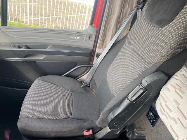 Cabeza tractora DAF CF 370 spacecab skylights: foto 8