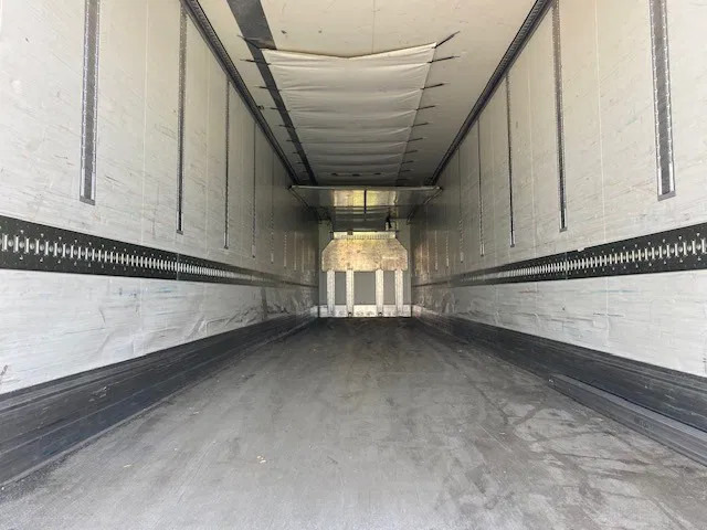 Krone SD koelvries met carrier vector 1950 MT 2 temp en 2 e lading - Semirremolque frigorífico: foto 5 Krone SD koelvries met carrier vector 1950 MT 2 temp en 2 e lading - Semirremolque frigorífico: foto 5
