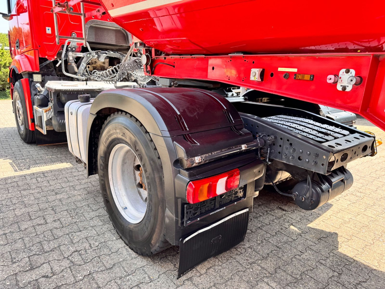 Mercedes-Benz 1846 Actros LS Kipphydraulik Alcoa - Cabeza tractora: foto 4 Mercedes-Benz 1846 Actros LS Kipphydraulik Alcoa - Cabeza tractora: foto 4