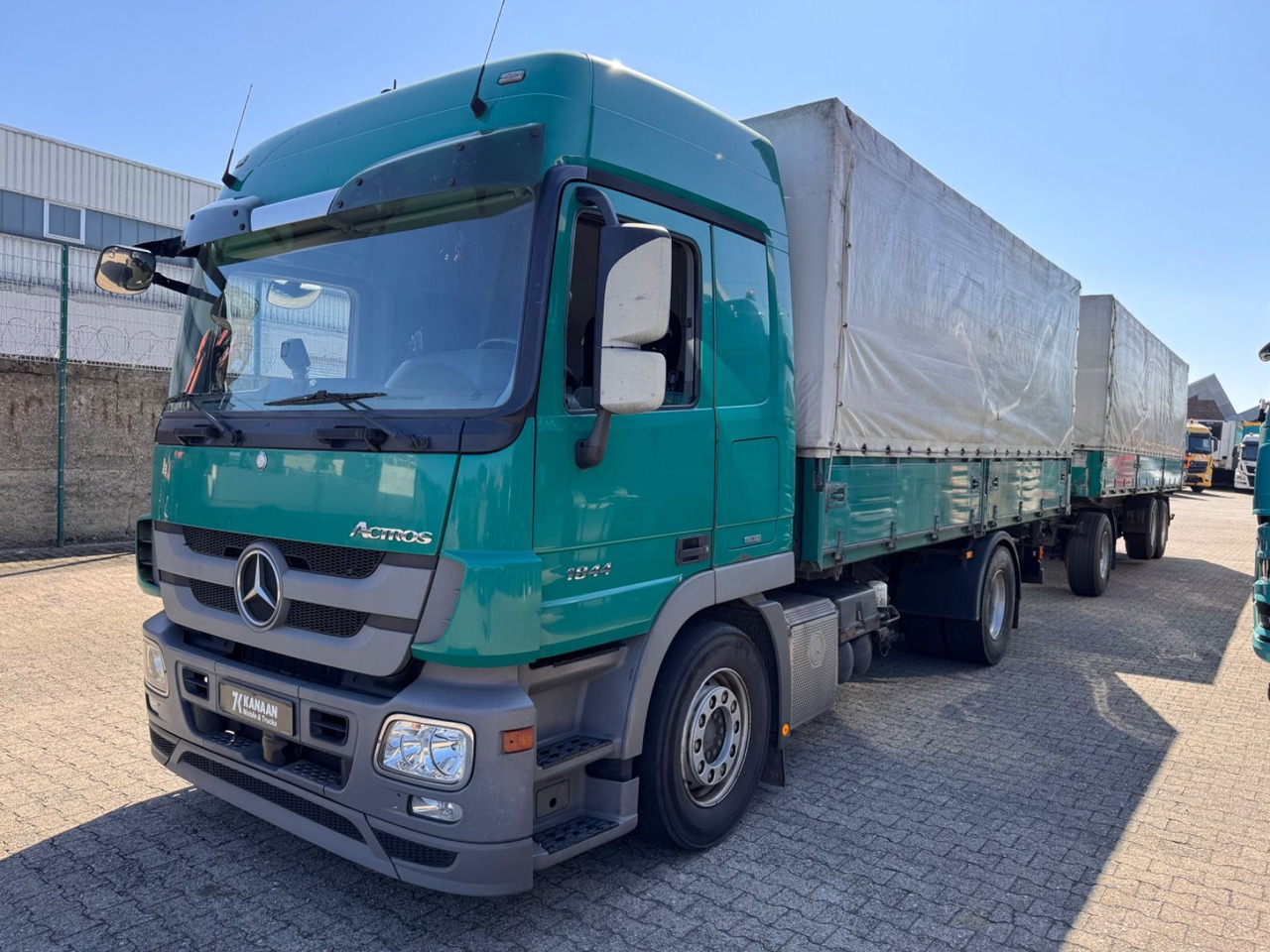 Mercedes-Benz 1844 Actros MP3 3-SeitenKipper Getreide Pritsche - Camión volquete: foto 5 Mercedes-Benz 1844 Actros MP3 3-SeitenKipper Getreide Pritsche - Camión volquete: foto 5