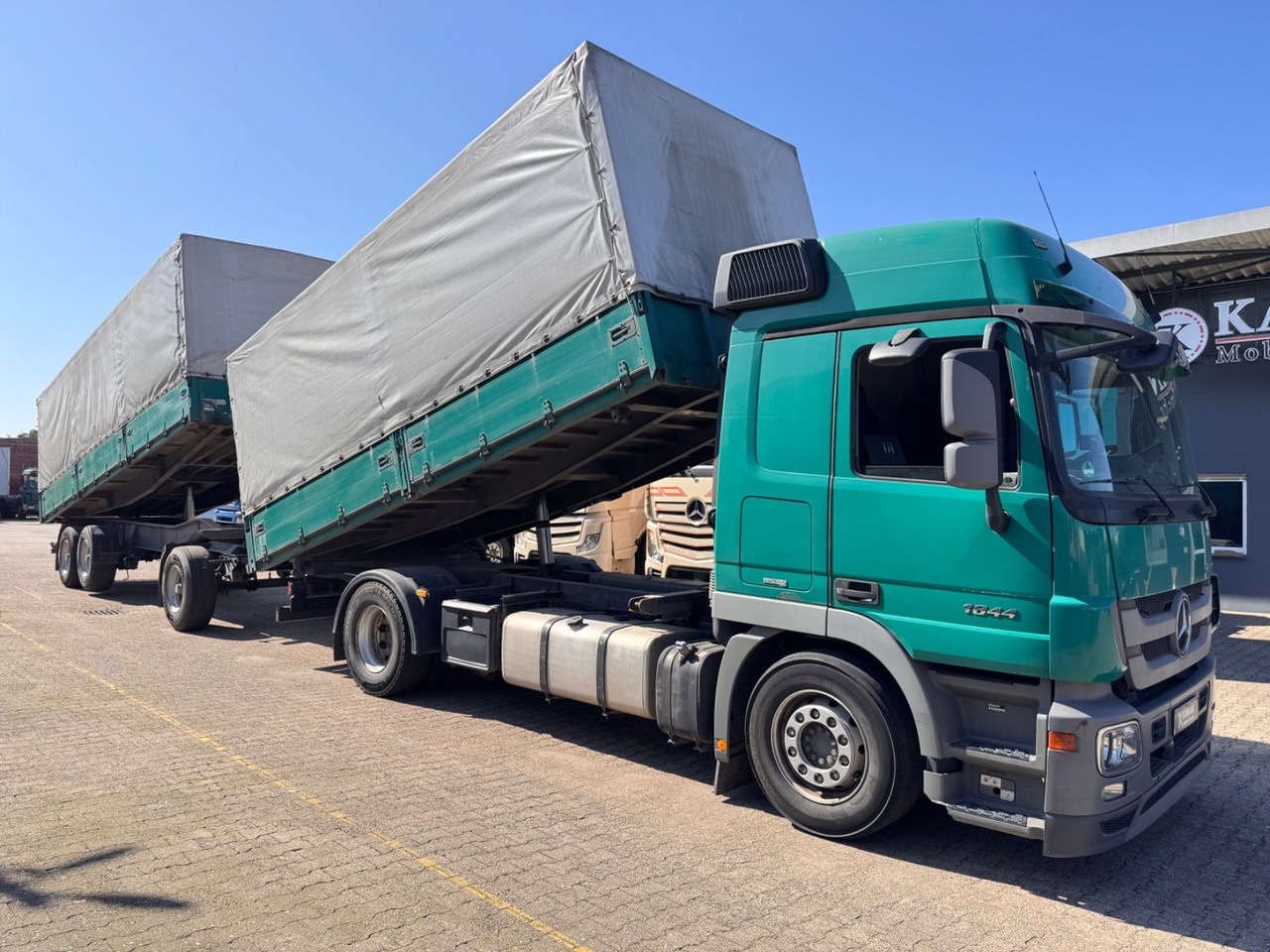 Mercedes-Benz 1844 Actros MP3 3-SeitenKipper Getreide Pritsche - Camión volquete: foto 1 Mercedes-Benz 1844 Actros MP3 3-SeitenKipper Getreide Pritsche - Camión volquete: foto 1