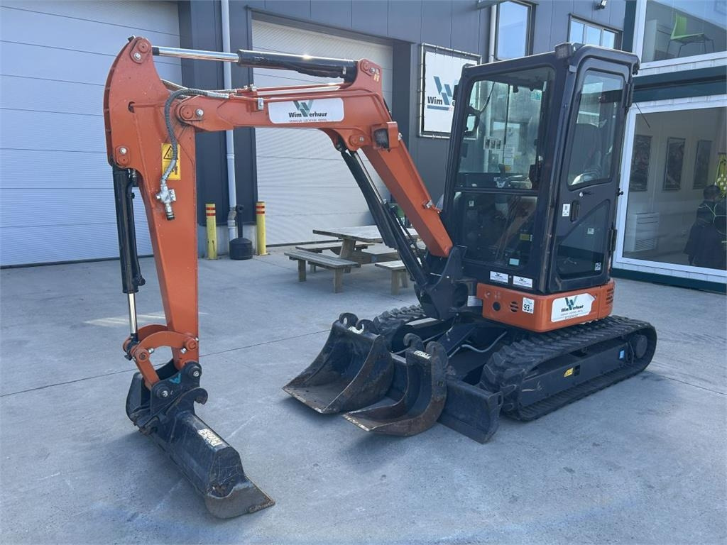 Hitachi ZX26U-6 (9989)  - Miniexcavadora: foto 2 Hitachi ZX26U-6 (9989)  - Miniexcavadora: foto 2