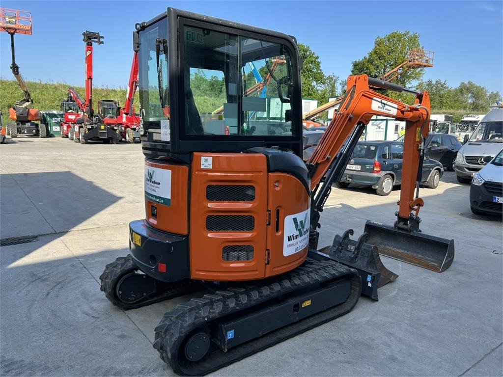 Hitachi ZX26U-6 (9989)  - Miniexcavadora: foto 5 Hitachi ZX26U-6 (9989)  - Miniexcavadora: foto 5
