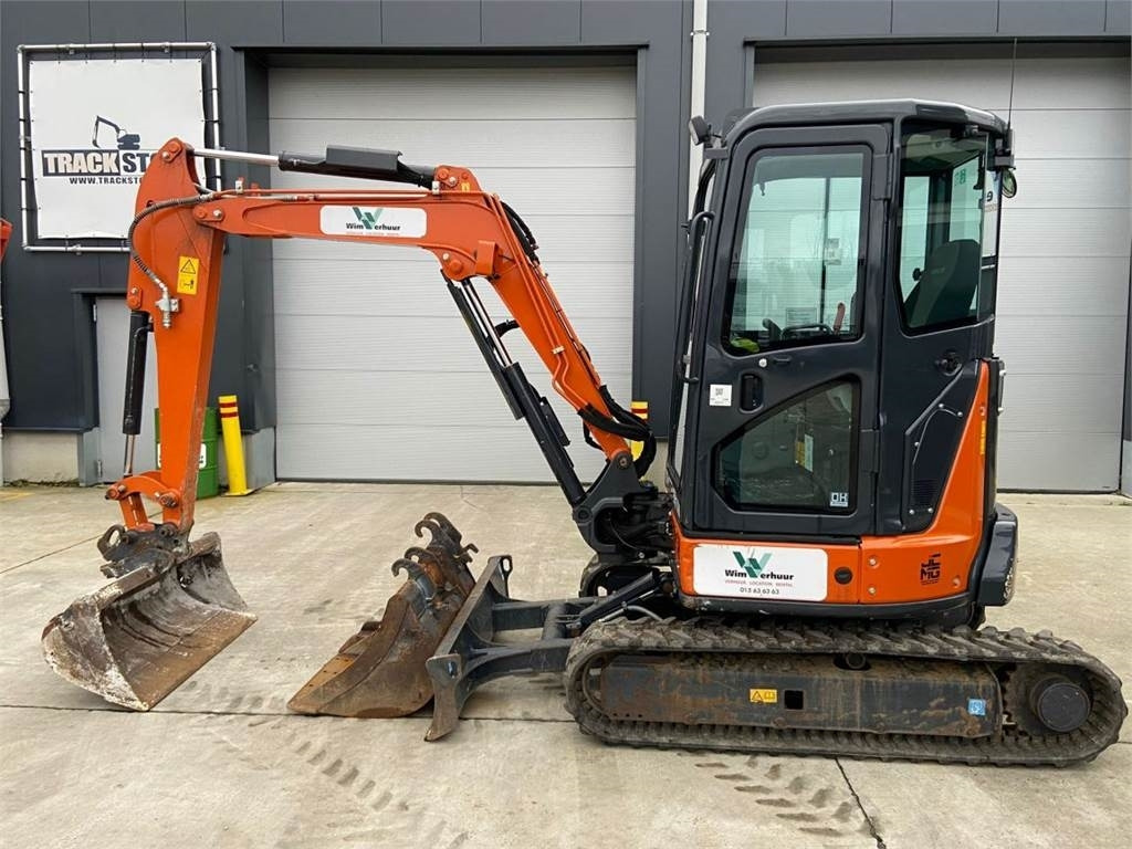 Miniexcavadora Hitachi ZX33U-6 (7294): foto 1