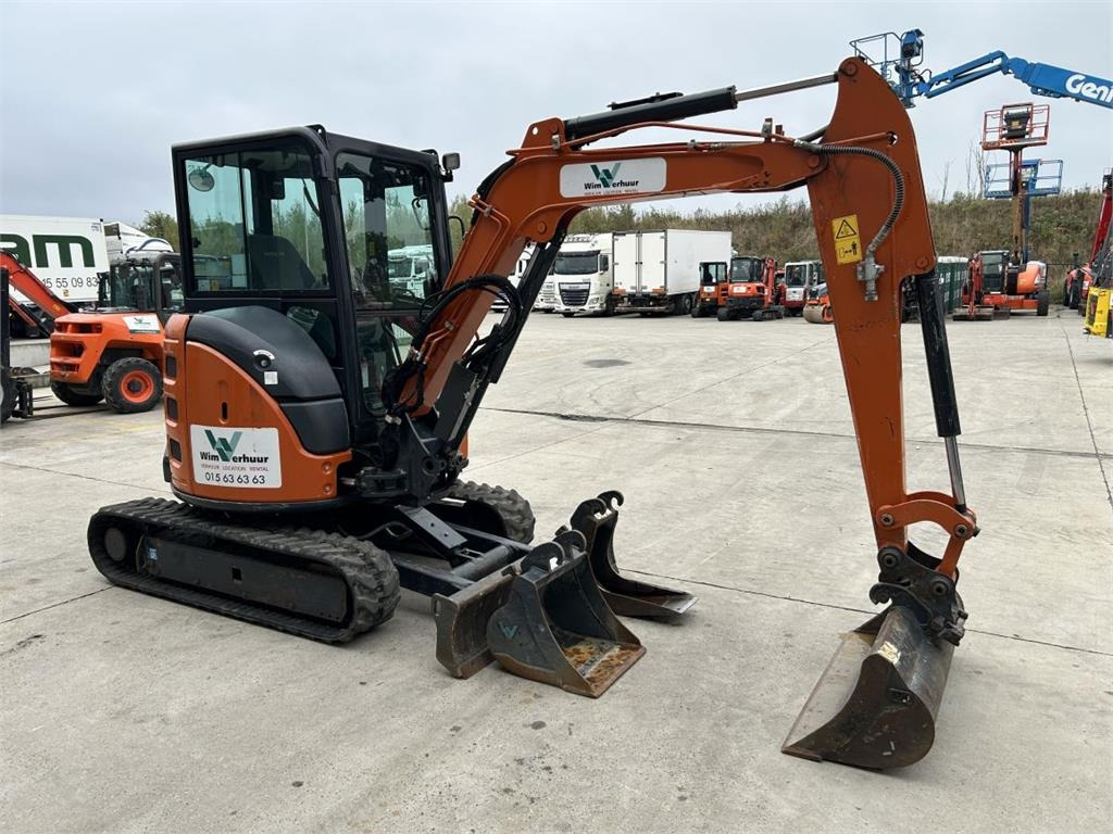 Hitachi ZX33U-6 (7789)  - Miniexcavadora: foto 5 Hitachi ZX33U-6 (7789)  - Miniexcavadora: foto 5