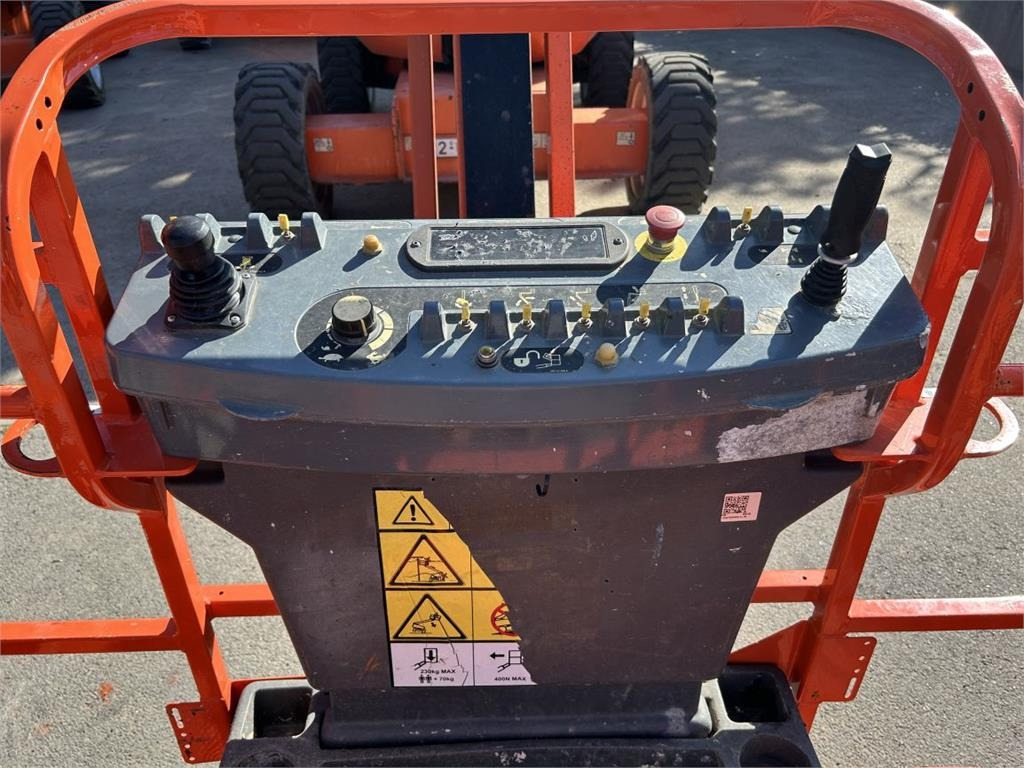 JLG 600 AJ (3218)  - Plataforma articulada: foto 3 JLG 600 AJ (3218)  - Plataforma articulada: foto 3