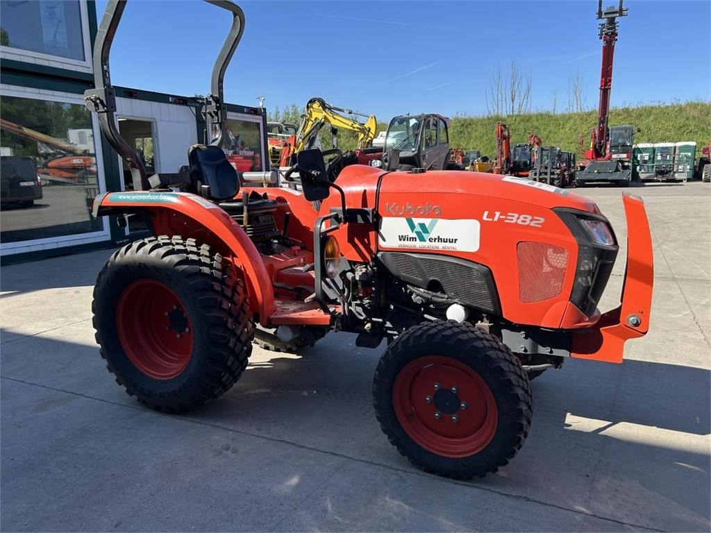Kubota L1-382 (5283)  - Tractor municipal: foto 4 Kubota L1-382 (5283)  - Tractor municipal: foto 4