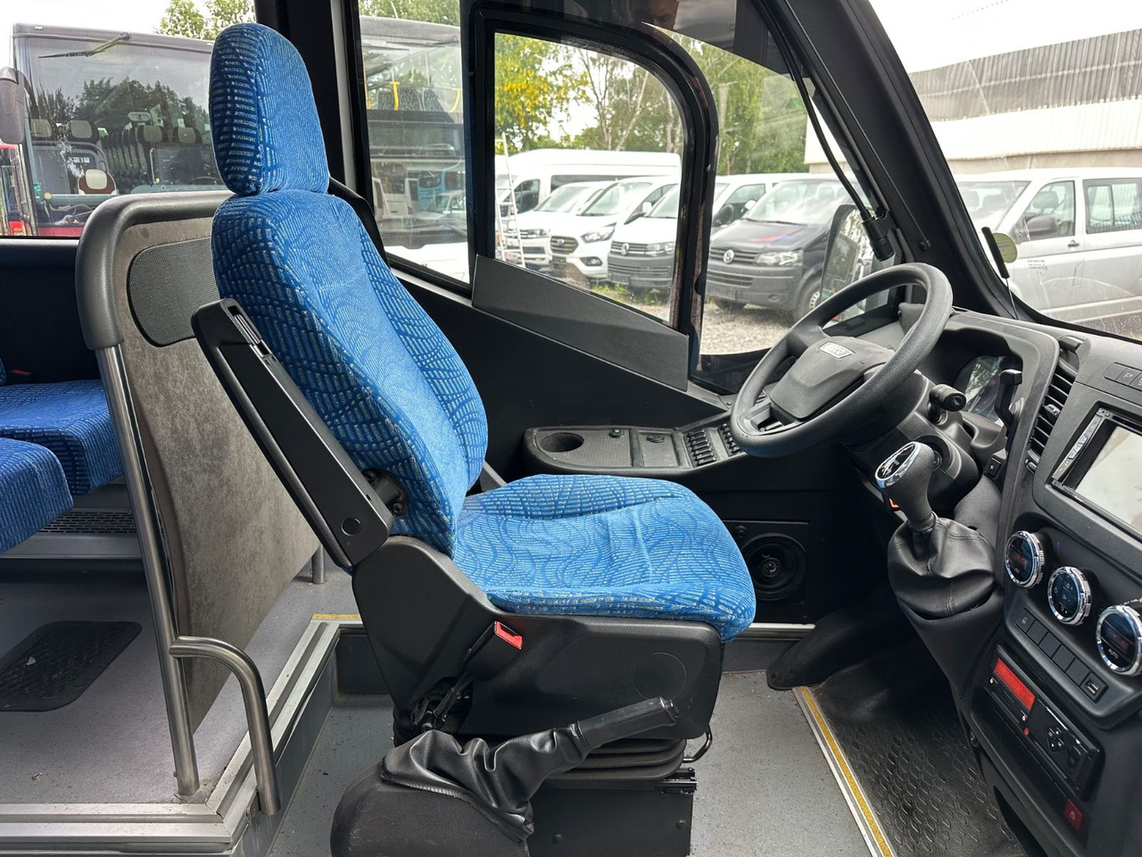 Iveco AN21 Atomic(MotorNeu*7.2t*Hecknied)Rapido Rosero - Minibús, Furgoneta de pasajeros: foto 4 Iveco AN21 Atomic(MotorNeu*7.2t*Hecknied)Rapido Rosero - Minibús, Furgoneta de pasajeros: foto 4