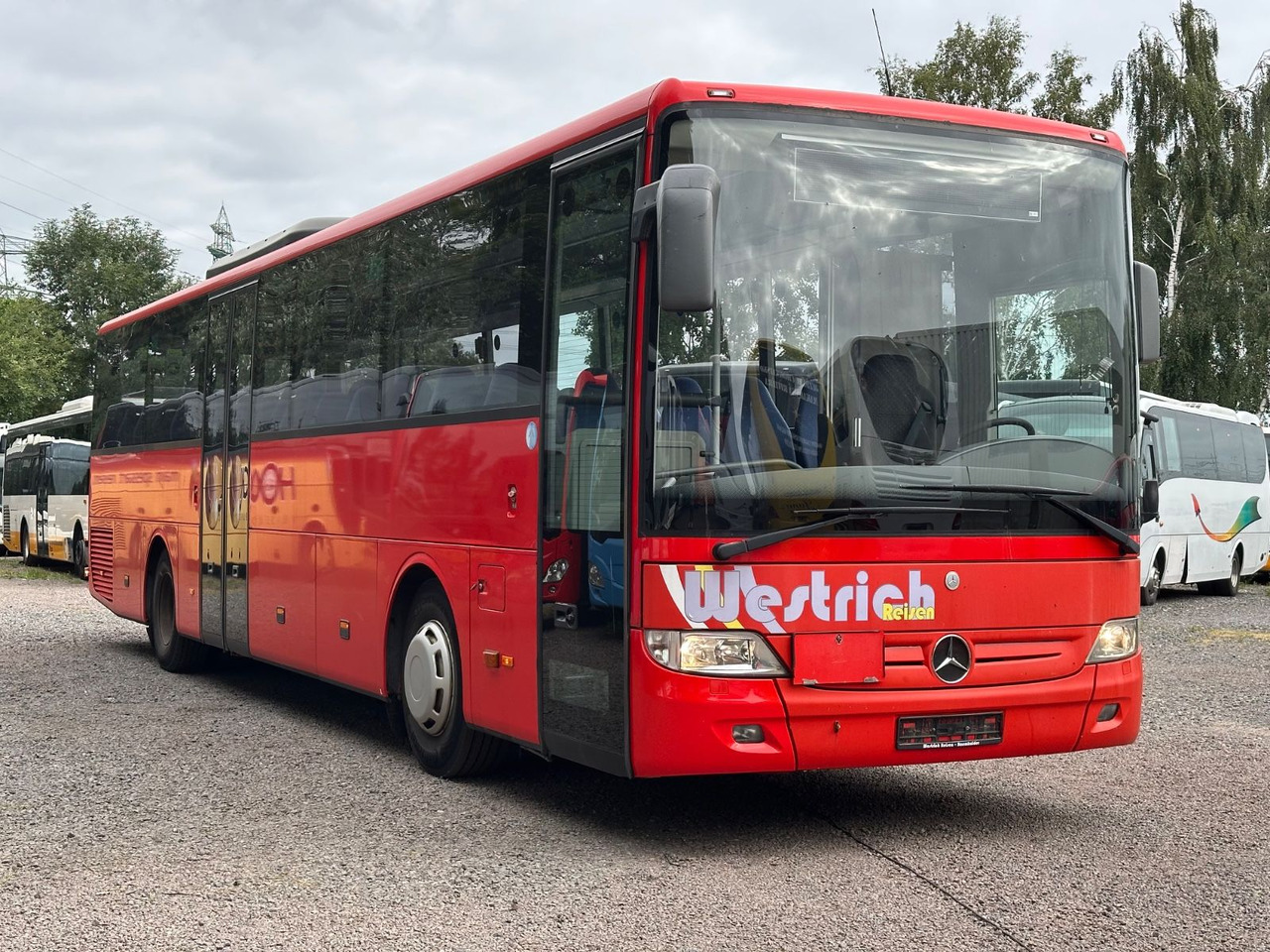 Mercedes-Benz O550 Integro (56 Sitze*Klima*Schalt) - Autobús suburbano: foto 1 Mercedes-Benz O550 Integro (56 Sitze*Klima*Schalt) - Autobús suburbano: foto 1