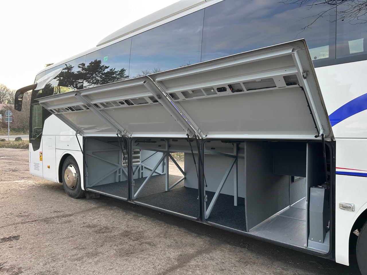 Mercedes-Benz Tourismo E 16 RHD-M (wenig Km*TOP*DE) - Autocar: foto 4 Mercedes-Benz Tourismo E 16 RHD-M (wenig Km*TOP*DE) - Autocar: foto 4