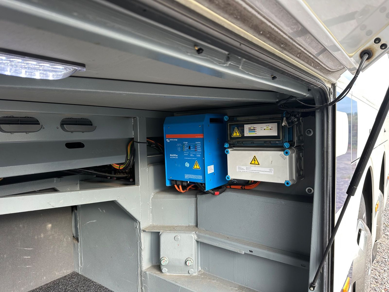 Mercedes-Benz Tourismo O350 17 RHD-L (60 Sitze*341.tKM*DE*TOP) - Autocar: foto 5 Mercedes-Benz Tourismo O350 17 RHD-L (60 Sitze*341.tKM*DE*TOP) - Autocar: foto 5