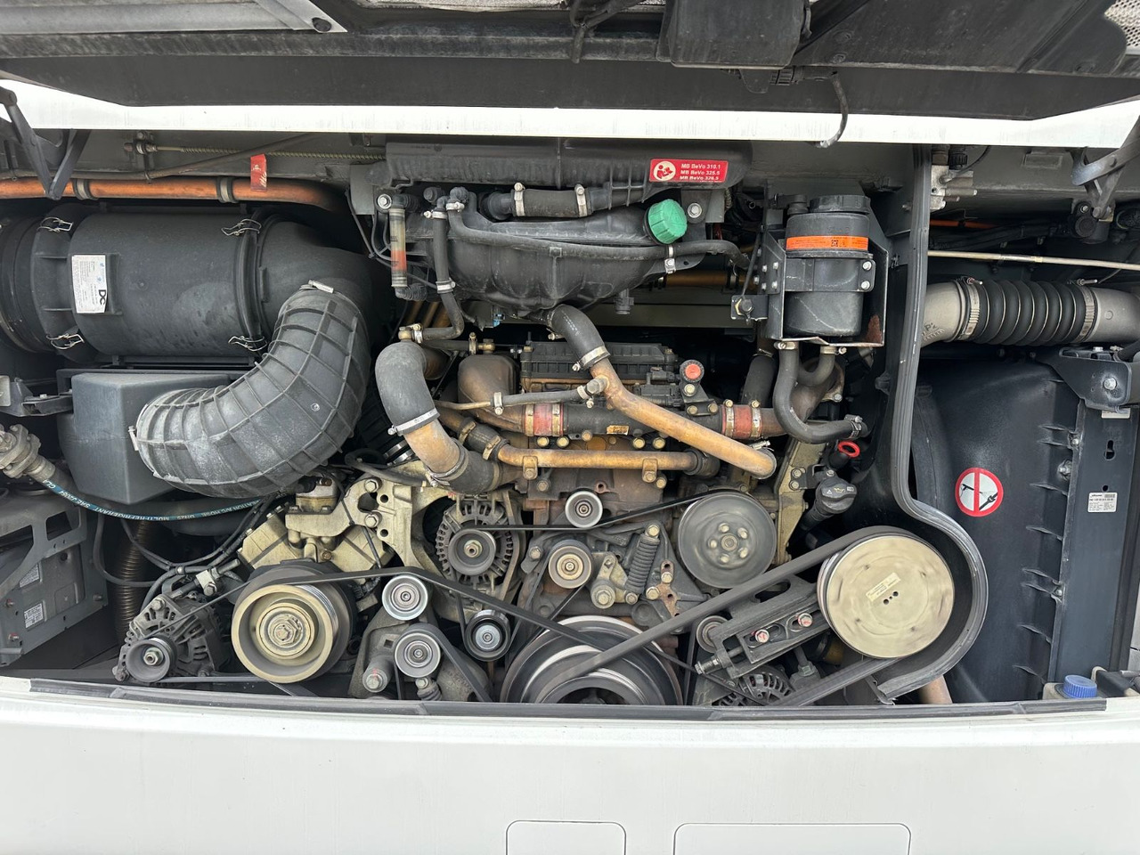 Mercedes-Benz Tourismo O350 17 RHD-L (60 Sitze*341.tKM*DE*TOP) - Autocar: foto 4 Mercedes-Benz Tourismo O350 17 RHD-L (60 Sitze*341.tKM*DE*TOP) - Autocar: foto 4