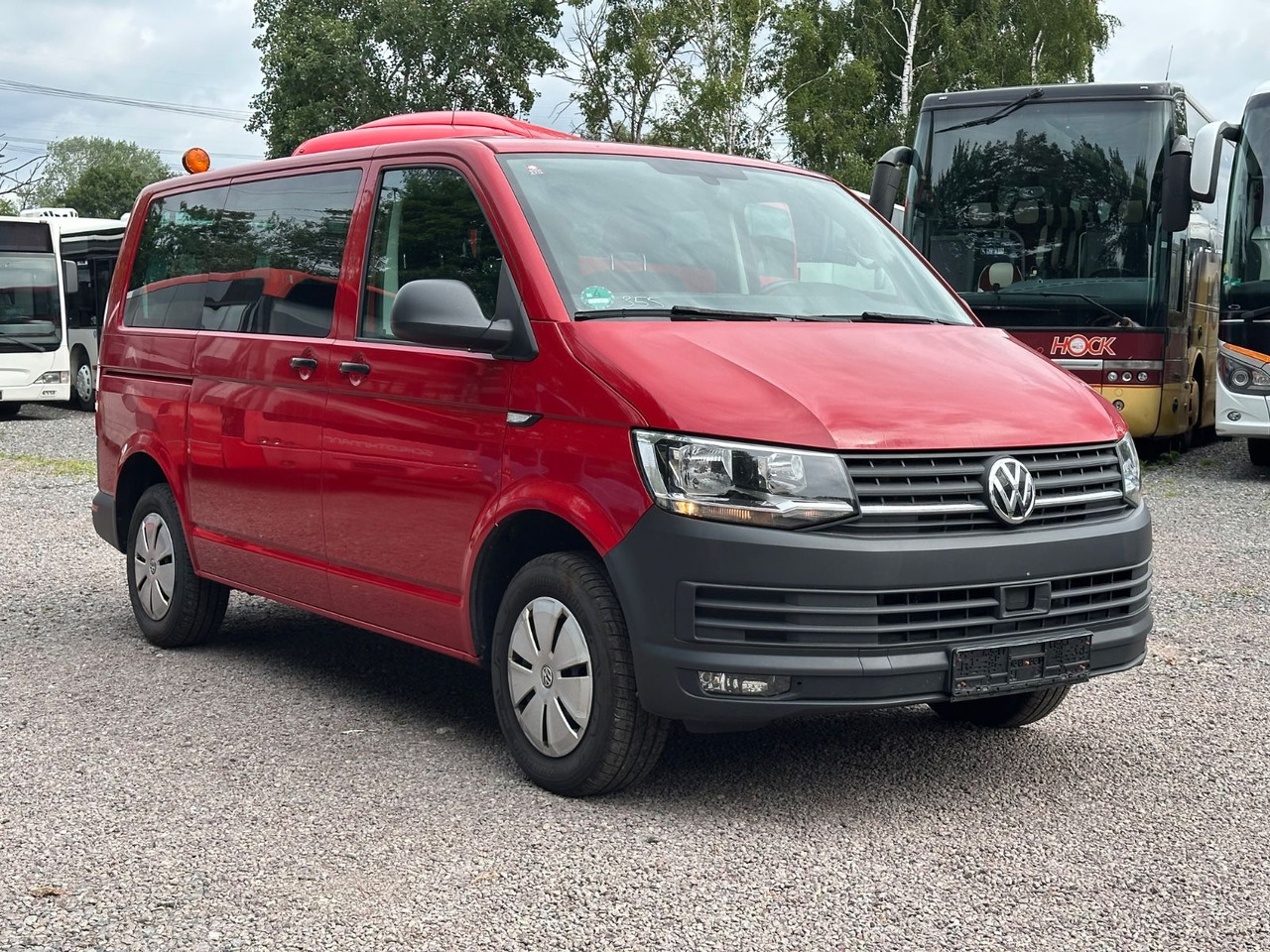 Volkswagen T6 Kombi (PDC Hi*ACC*StandHz*9 Sitzer*AC) - Furgoneta de pasajeros: foto 2 Volkswagen T6 Kombi (PDC Hi*ACC*StandHz*9 Sitzer*AC) - Furgoneta de pasajeros: foto 2
