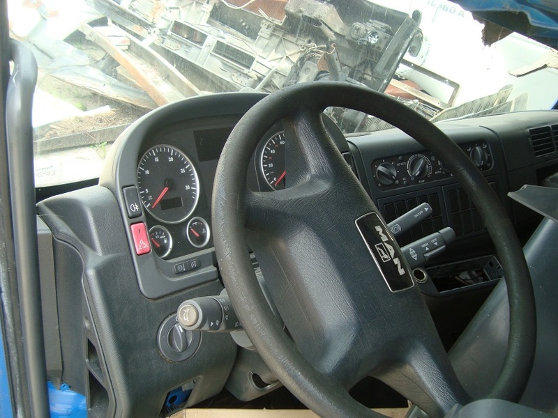 MAN TGL 8.180 10.250 12.240 12.250 12.280 - Cabina: foto 5 MAN TGL 8.180 10.250 12.240 12.250 12.280 - Cabina: foto 5